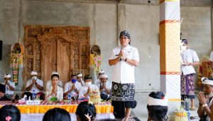 Bupati Giri Prasta