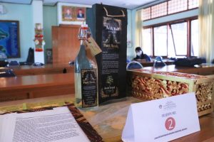 Salah satu Kemasan Arak dari Peserta Lomba.