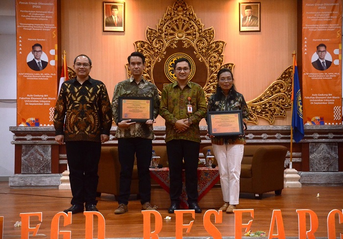 Bentuk Kelompok Riset, FEB Unud gelar FGD