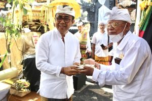 Jaya Negara Hadiri Puncak Karya Ngenteg Linggih