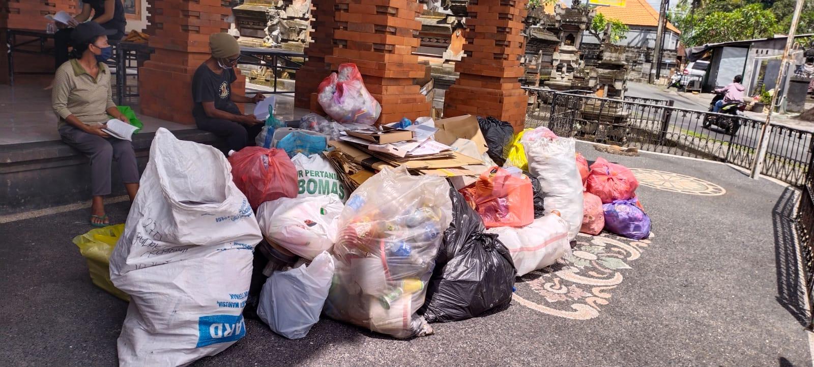 Warga Benaya Diminta Kelola Sampah Berbasis Sumber