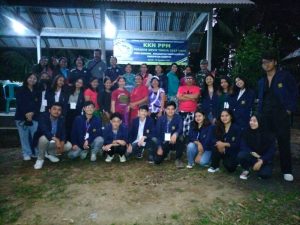 PKM FMIPA Unud Buat Pupuk Organik Cair dan Kompos dari Kulit Pisang