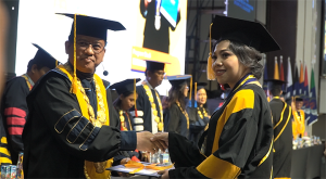 WISUDA ke 96 UNDIKNAS