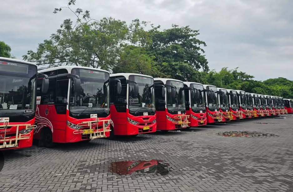 Bus Trans Metro Dewata sedang terparkir. (foto/ist).