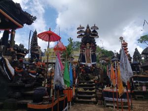 Pura Pucak Sari Bukit Cemeng