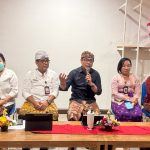 Wakil Wali Kota Denpasar, I Kadek Agus Arya Wibawa bersama Kadis Kominfos Kota Denpasar, I Gde Wirakusuma Wahyudi saat melaksanakan Jumpa Pers DTIK Festival Tahun 2026 di Dharma Negara Alaya Kota Denpasar, Kamis (26/2).