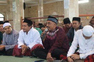 Warga Bangli menyampaikan Pendapat saat Momen Ngabuburit yang di Gelar Bawaslu Bali.