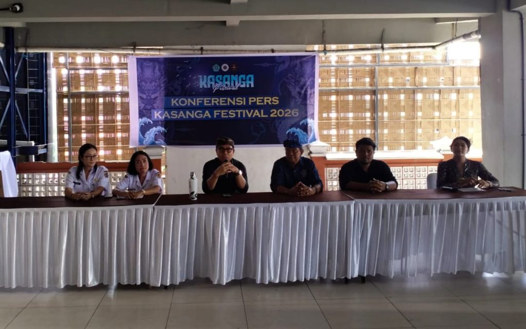 Wakil Wali Kota Denpasar I Kadek Agus Arya Wibawa dalam konferensi pers di Graha Yowana Suci, Rabu (4/3).