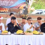 Wali Kota Denpasar I Gusti Ngurah Jaya Negara saat menghadiri Pesangkepan Agung Pecalang dan Sosialisasi Kasukertan Krama di Wantilan Pura Agung Petilan, Desa Kesiman Petilan, Kecamatan Denpasar Timur, pada Minggu (8/3) .