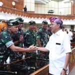 Rapat Koordinasi Penanganan Konflik Sosial bertempat di Wiswa Sabha Utama kantor Gubernur Bali pada Senin (16/3).