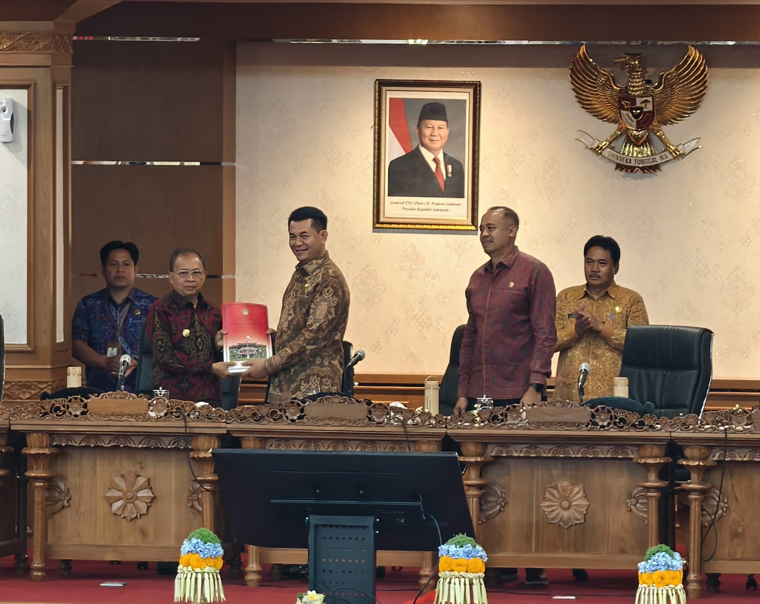 Rapat Paripurna DPRD Provinsi Bali, Senin (6/4/2026).