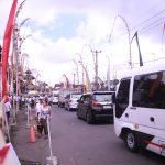 Situasi Lalu Lintas di Depan Pura Hulun Danu Batur.