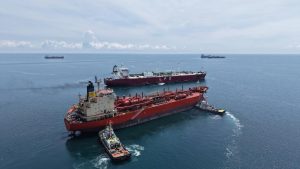 Kapal Kargo Pertamina Pengangkut Energi.