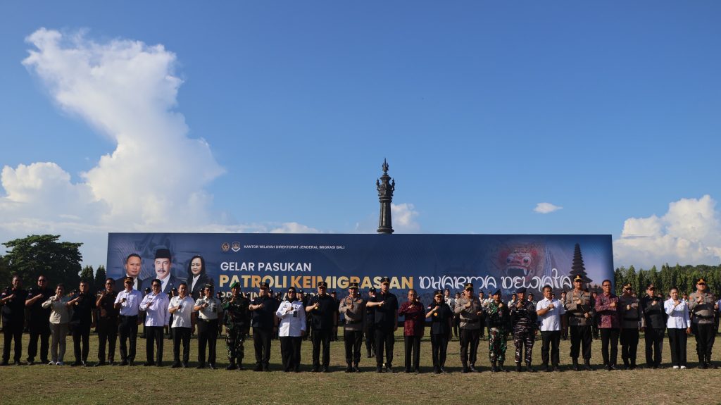 Apel Pasukan Keimigrasian di Lapangan Puputan Renon, Rabu (15/4).