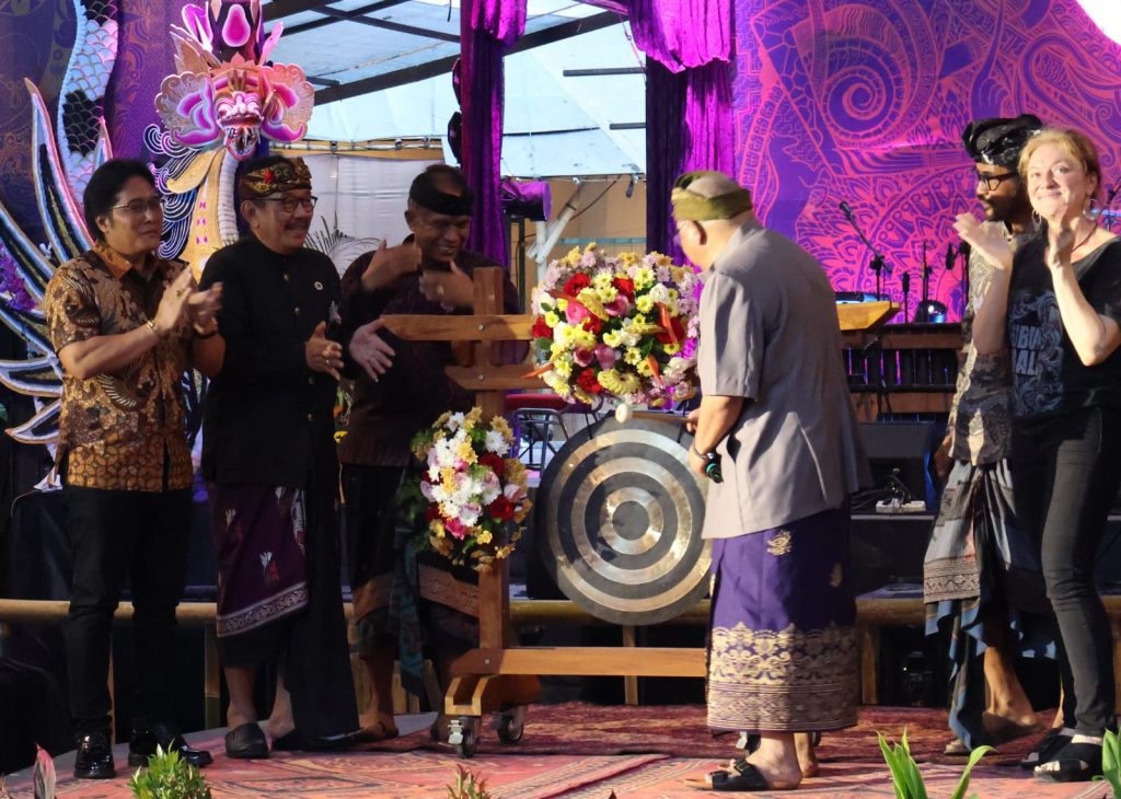 Pembukaan Bali Spirit Festival 2026 di Puri Padi Ubud pada Rabu 15 April 2026.