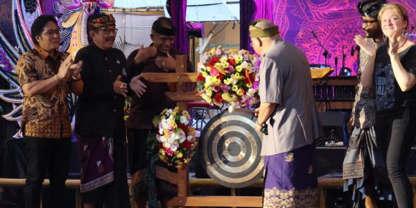 Pembukaan Bali Spirit Festival 2026 di Puri Padi Ubud pada Rabu 15 April 2026.