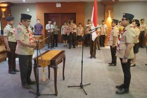 Wakil Wali Kota Denpasar, I Kadek Agus Arya Wibawa dilantik kembali sebagai Ketua Kwarcab Gerakan Pramuka Kota Denpasar masa bakti 2025–2030 di Graha Sewaka Dharma, Jumat (17/4).