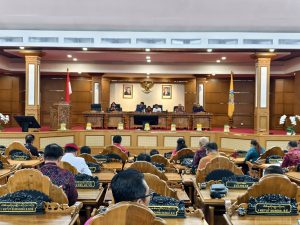 Rapat Paripurna DPRD Provinsi Bali, Jumat (24/4).