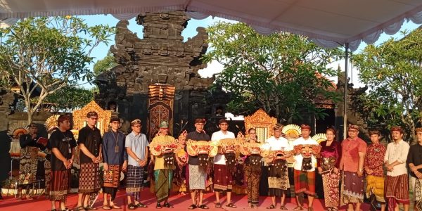 Perayaan Dies Natalis Fakultas Pendidikan UNHI Denpasar ditandai dengan Berbagai Lomba Seni Tradisi, Jumat (24/4).