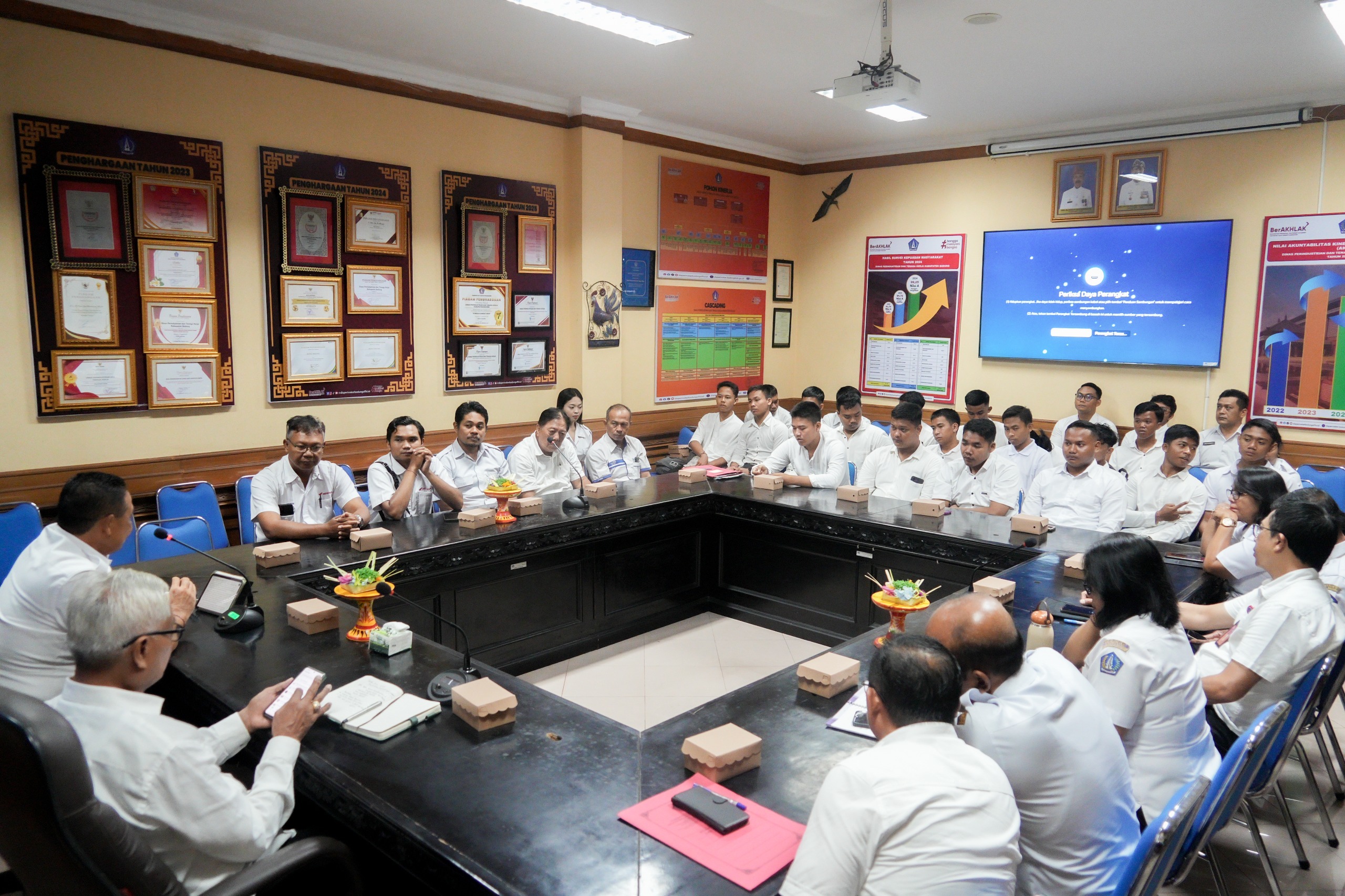 Dinas Perindustrian dan Tenaga Kerja (Disperinaker) Kabupaten Badung Menggelar Pelatihan Mekanik Sepeda Motor Tahun 2026.