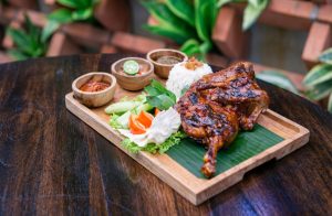 Hidangan Bebek Pangi Restaurant di b Hotel Bali & Spa.