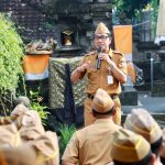 Sekretaris Daerah Kota Denpasar, I Gusti Ngurah Eddy Mulya, memimpin apel disiplin di lingkungan pegawai Dinas Pekerjaan Umum dan Penataan Ruang (PUPR) Kota Denpasar, Senin (5/5).