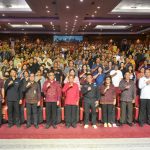 Wali Kota Denpasar, I Gusti Ngurah Jaya Negara bersama Wakil Walikota Denpasar, I Kadek Agus Arya Wibawa saat mendampingi Gubernur Bali, Wayan Koster serangkaian sosialisasi bagi pengusaha di sektor Hotel, Restoran, Kafe/Katering (Horeka) dan Daerah Tujuan Wisata (DTW) untuk mendukung optimalisasi pengolahan sampah berbasis sumber di Dharma Negara Alaya, Jumat (8/5).