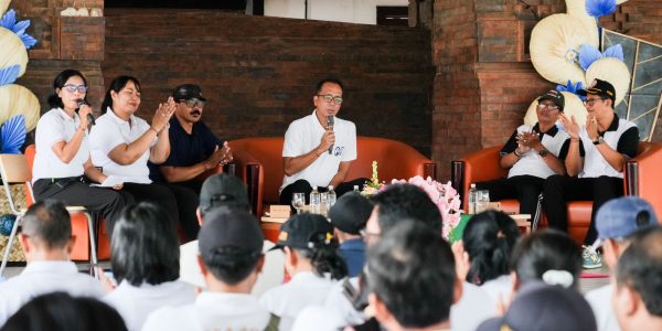 Safari Pendidikan Disdikpora Badung dengan guru-guru di SMPN 5 Abiansemal, Jumat (8/5/2026).
