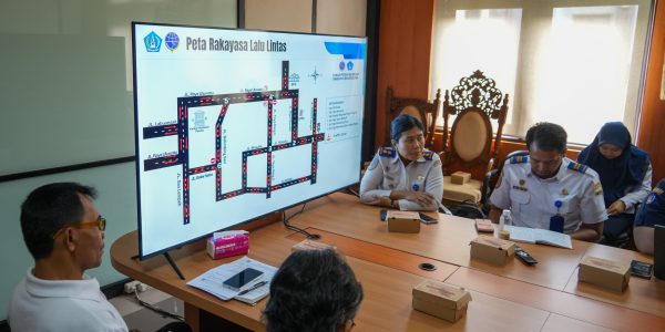 Dinas Perhubungan Kabupaten Badung saat Rapat Koordinasi Penguraian Kemacetan di Pecatu, Rabu (13/5).