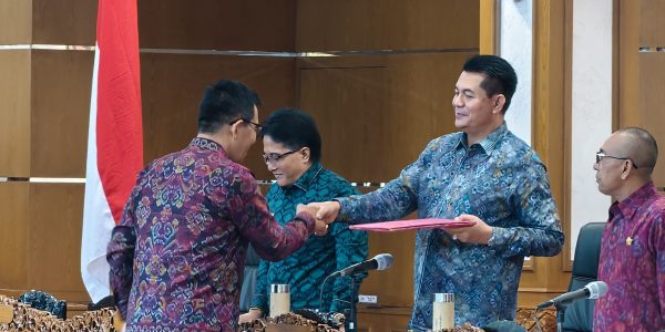 Rapat Paripurna DPRD Provinsi Bali, Senin (18/5/2026).