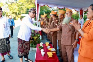 Wakil Wali Kota Denpasar, I Kadek Agus Arya Wibawa saat menghadiri dan memimpin Apel Peringatan ke-118 Hari Kebangkitan Nasional (Harkitnas) Tahun 2026 di Lapangan Lumintang Denpasar pada Rabu (20/5).