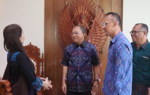 Gubernur Bali Wayan Koster Terima BaliCEB di Jayasabha, Denpasar, Rabu (27/5).