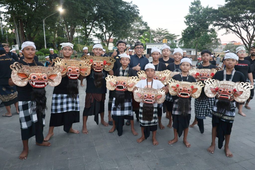 Tim Kesenian Peed Aya Duta Kota Denpasar saat Gladi dan Pembinaan.