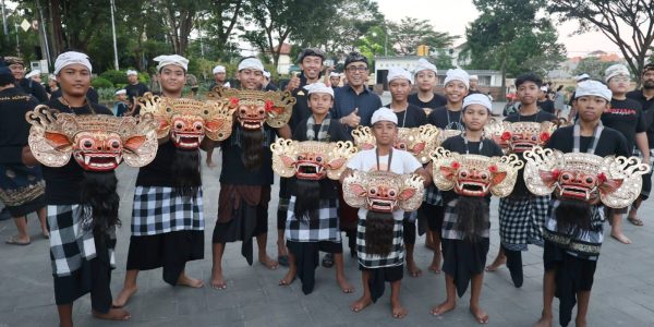 Tim Kesenian Peed Aya Duta Kota Denpasar saat Gladi dan Pembinaan.