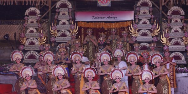 Janger Sanggar Seni Murti Kanti Swara, Banjar Tegeh, Kelurahan Kerobokan, Kecamatan Kuta Utara Duta Kabupaten Badung.