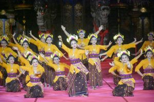 Sekehe Gong Kebyar Wanita (GKW) Swara Ratna Kencana, Banjar Anyar-Anyar, Desa Ubung Kaja, Duta Kota Denasar.