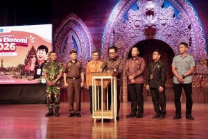 Wakil Wali Kota Denpasar, I Kadek Agus Arya Wibawa menandatangani Komitmen Bersama pelaksanaan Sensus Ekonomi 2026 (SE2026) bersama BPS Kota Denpasar di Gedung DNA, Denpasar, Selasa (23/6), sebagai dukungan terhadap penyediaan data ekonomi yang akurat untuk pembangunan daerah.