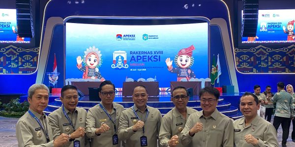Wali Kota Denpasar I Gusti Ngurah Jaya Negara mengikuti Sidang Pleno Rakernas XVIII APEKSI di Grand City Hall, Medan, Kamis (2/7).