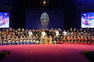 Wali Kota Denpasar I Gusti Ngurah Jaya Negara bersama Gubernur Bali Wayan Koster menghadiri Penutupan Pesta Kesenian Bali (PKB) XLVIII Tahun 2026 sekaligus Pembukaan Festival Seni Bali Jani 2026 di Panggung Terbuka Ardha Candra, Art Center Denpasar, Sabtu (11/7).