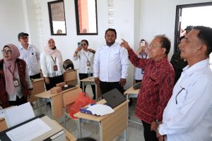 Gubernur Bali Wayan Koster Meninjau Progres Sekolah Rakyat di Karangasem, Senin (13/7).