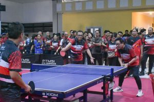 Wali Kota Denpasar, I Gusti Ngurah Jaya Negara bersama Wakil Wali Kota, I Kadek Agus Arya Wibawa saat secara resmi membuka Turnamen Tenis Meja Hari Pajak Tahun 2026 di Graha Yowana Suci, Denpasar, Jumat (17/7).