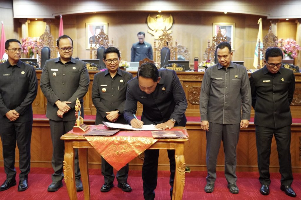 Rapat Paripurna DPRD Kabupaten Badung, Selasa (21/7) bertempat di Ruang Sidang Utama Gosana.
