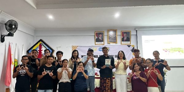 PkM Internasional Universitas Warmadewa di Desa Lebih, Gianyar.