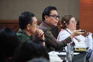 Wakil Wali Kota Denpasar, I Kadek Agus Arya Wibawa saat memimpin Rakor Perlinsos, pada Jumat (24/7) di Ruang Sewaka Mahottama, Graha Sewakadarma, Lumintang, Denpasar.