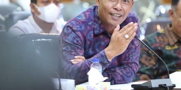Ketua Komisi III DPRD Badung I Made Ponda Wirawan