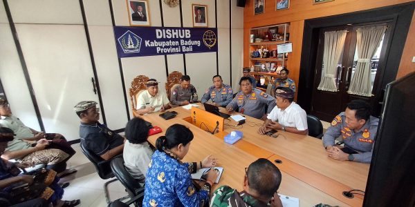 Rapat Dishub Badung Bahas Penertiban Kemacetan di Kawasan Terminal Mengwi.