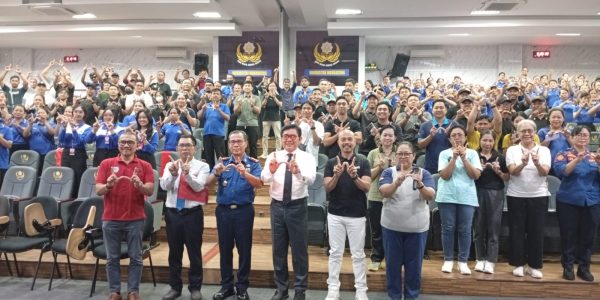 Civitas Akademika Universitas Warmadewa Melaksanakan Pelatihan Mitigasi Kebakaran, Jumat (31/7).