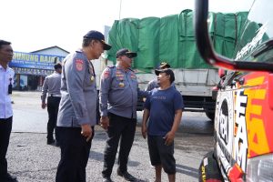 Penertiban Kawasan Terminal Mengwi dari Parkir Truk Liar.
