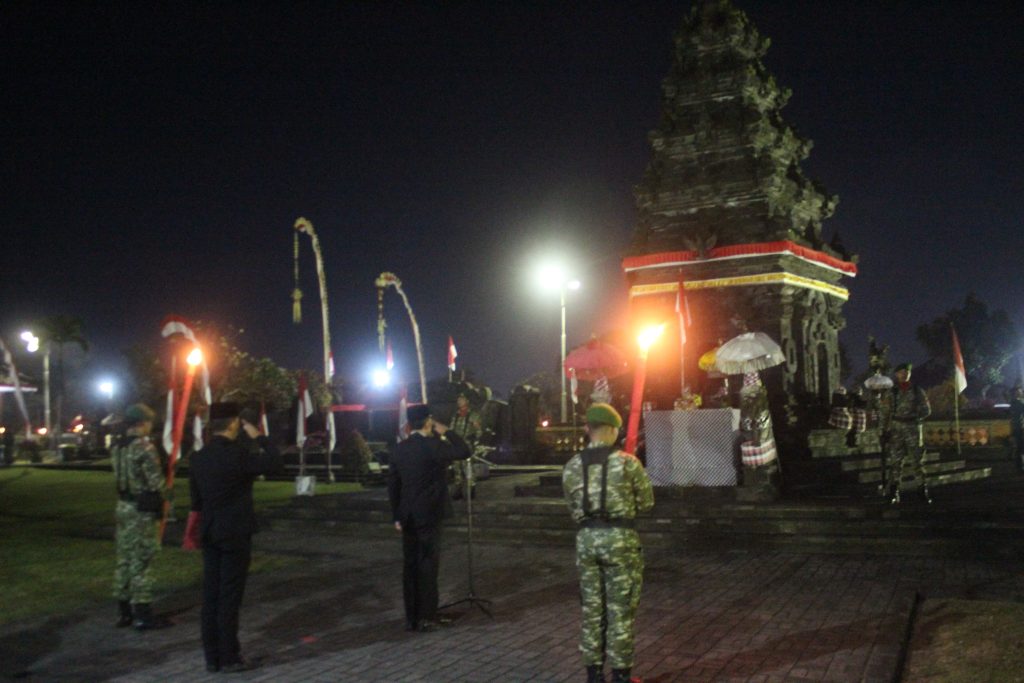Renungan Suci Peringatan HUT ke-81 Kemerdekaan Republik Indonesia di Taman Makam Pahlawan.