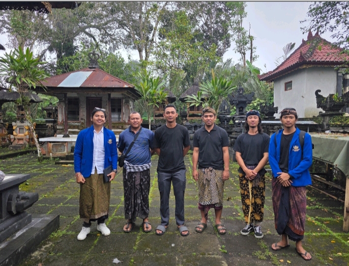 Pengabdian kepada Masyarakat (PKM) Universitas Warmadewa di Pura Paibon Pasek di Banjar Dinas Dukuh, Desa Sibetan, Kecamatan Bebandem, Kabupaten Karangasem.